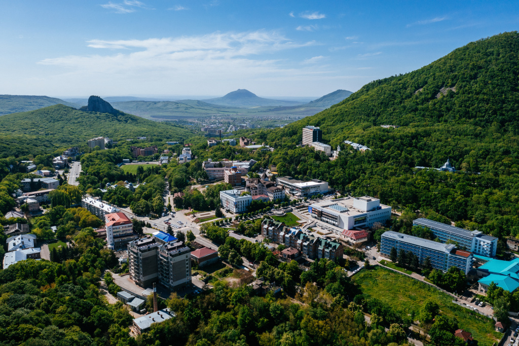 259260608_l.jpg 259260608_l.jpg