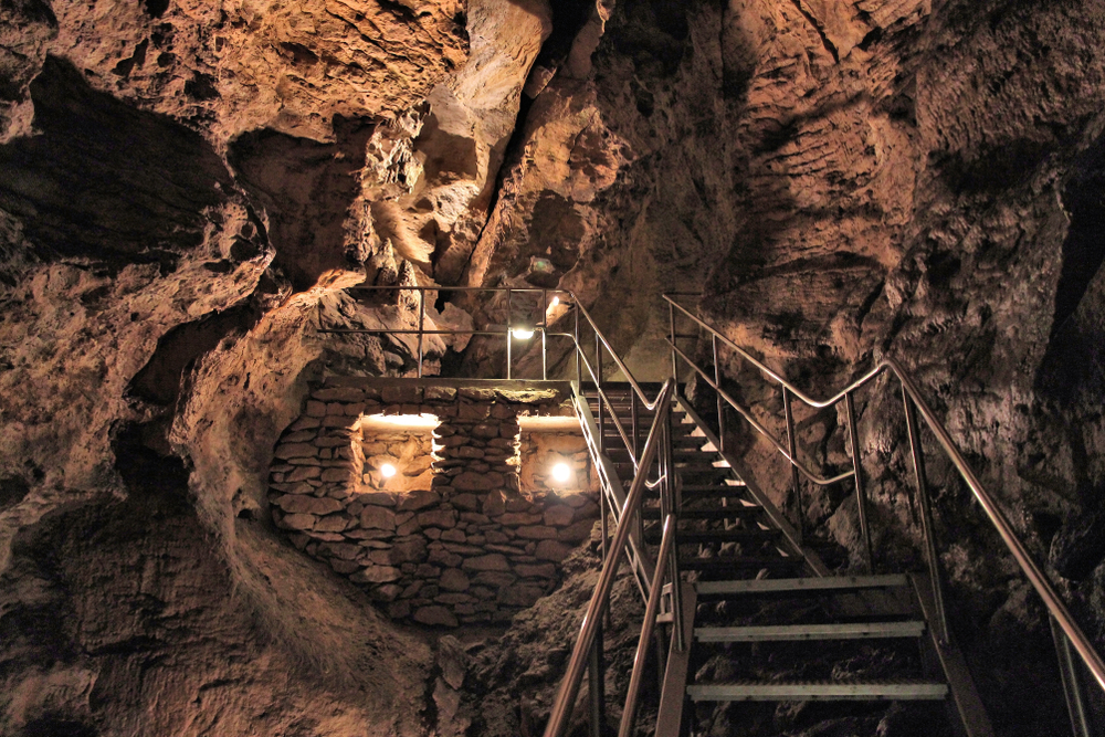 Необычная достопримечательность Будапешта – развитая сеть пещер