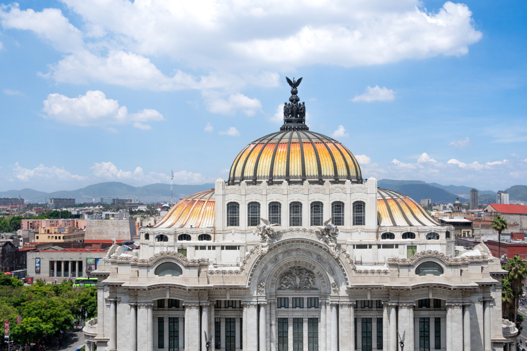 мехико дворец изящный искусств.jpg