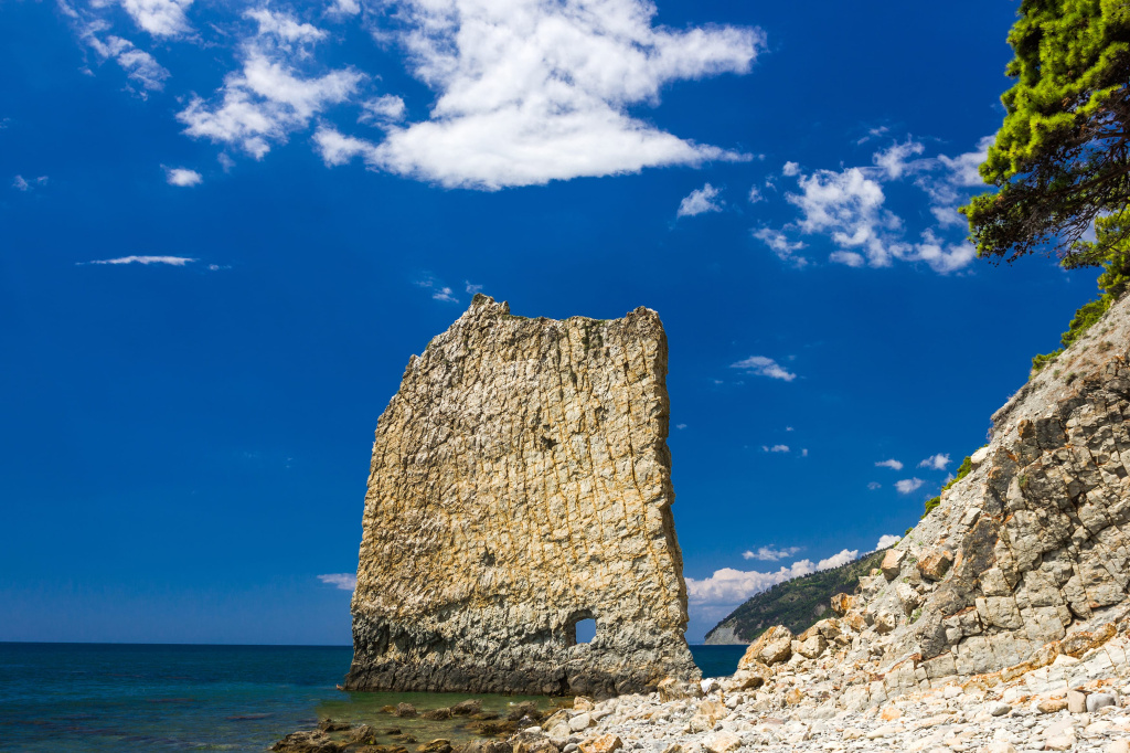 Скала Парус Геленджик