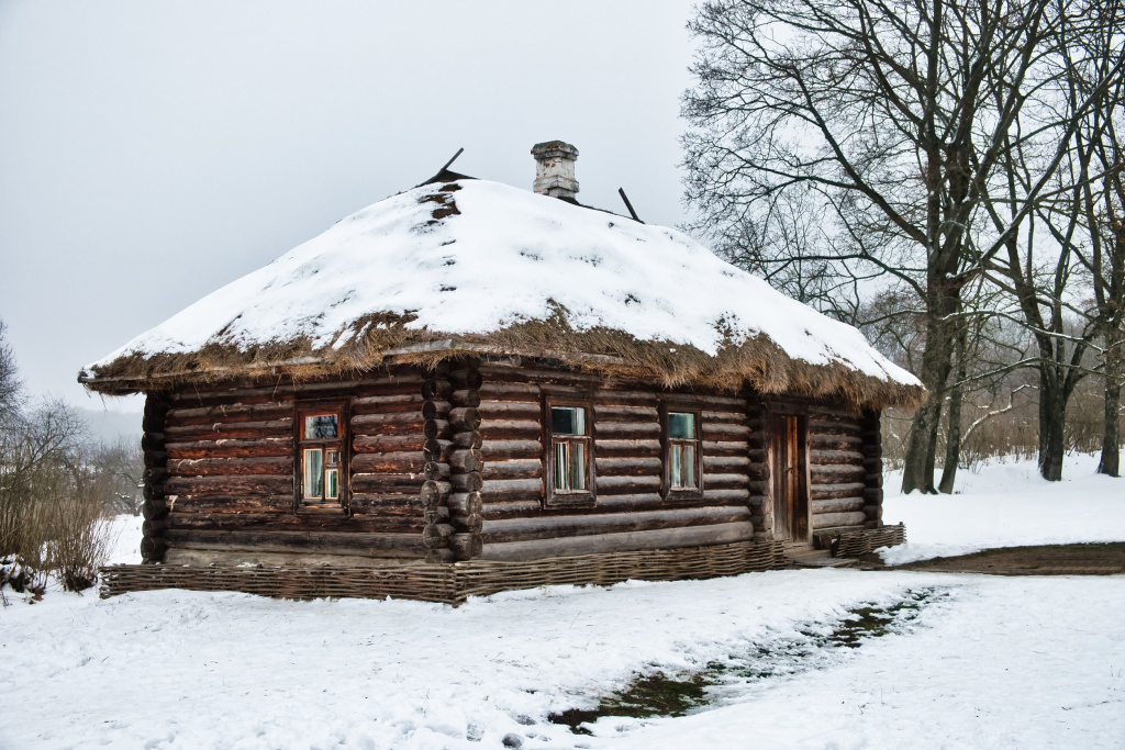 Кучерская изба – образец старого русского деревянного дома