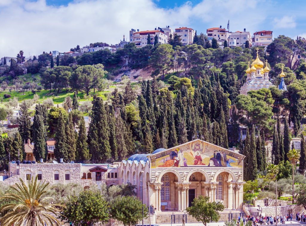Церковь всех наций и монастырь Марии Магдалины на склоне Елеонской горе в Гефсиманском саду