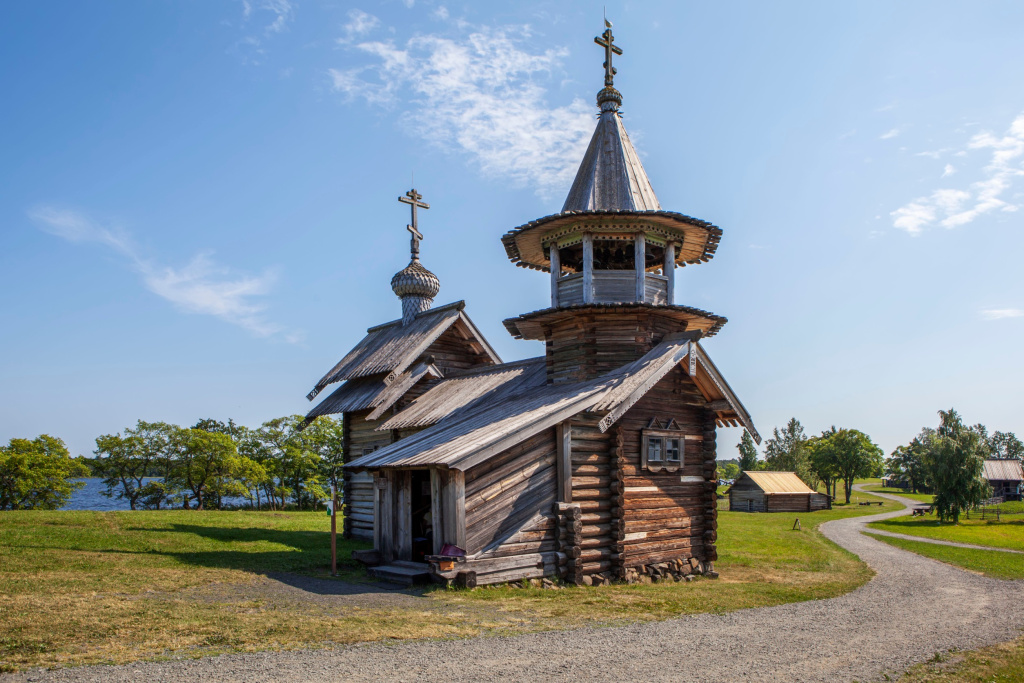 Часовня Архангела Михаила. Построена в последней трети XVII века, на остров Кижи перевезена в 1961 году