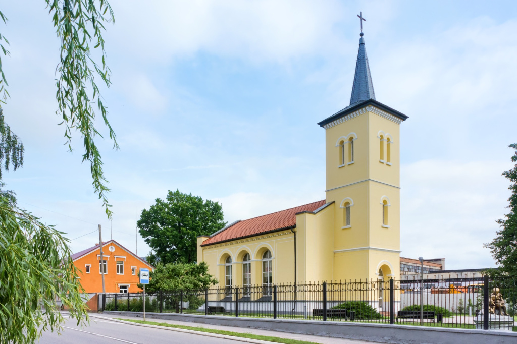 Зальцбургская кирха — действующая евангелическо-лютеранская кирха в городе Гусев 