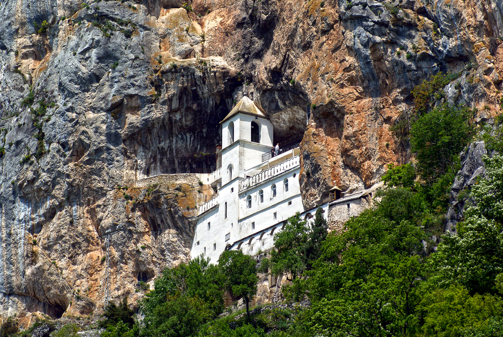 Достопримечательность Черногории - Монастырь Острог