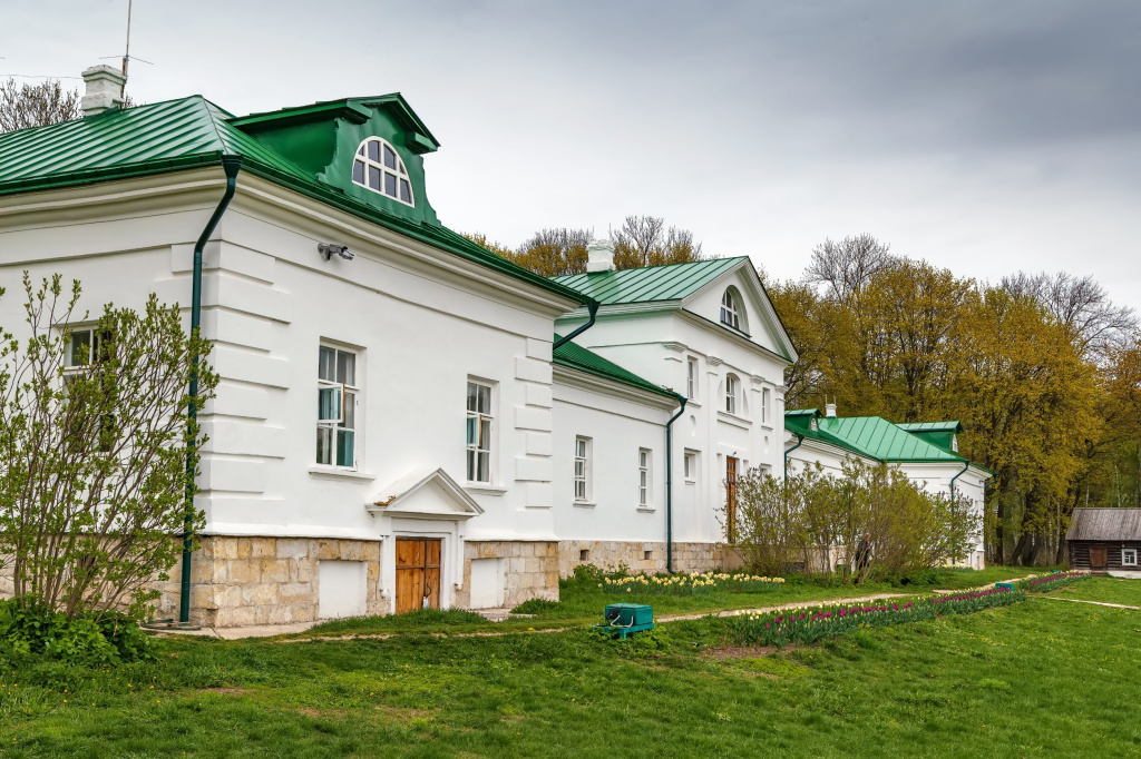 Дом Волконского – старейшее здание Ясной поляны