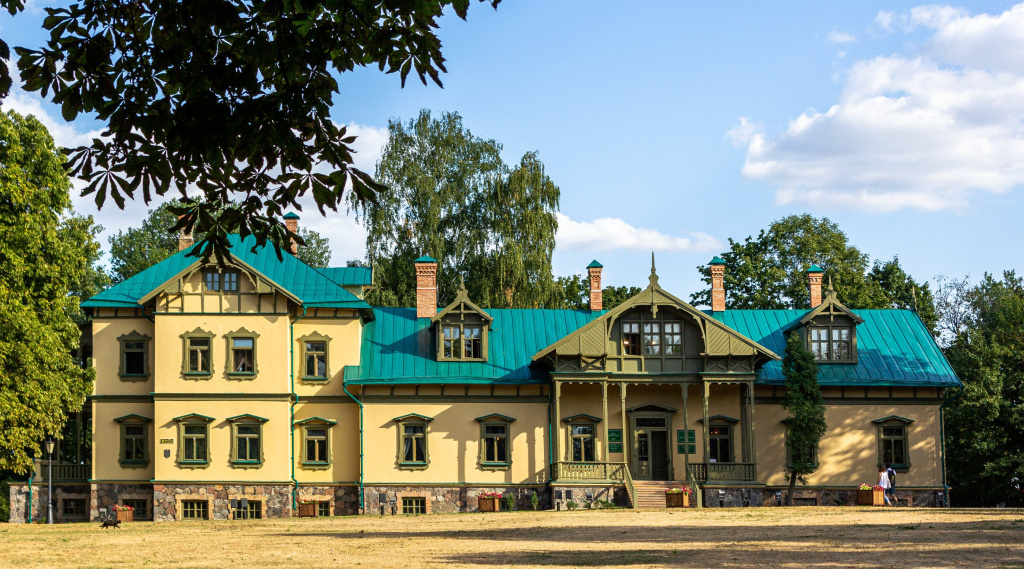 Музей-усадьба в Лошицком парке – усадебно-парковом комплексе 18-19 вв., Минск , Беларусь