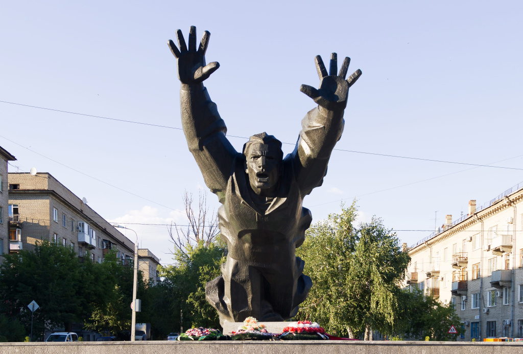 Памятник Михаилу Паникахе Волгоград Памятник Михаилу Паникахе Волгоград