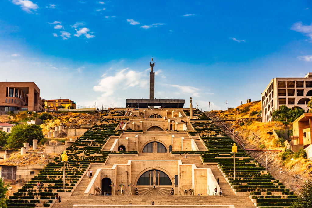 Архитектурно-монументальный комплекс «Каскад» в Ереване